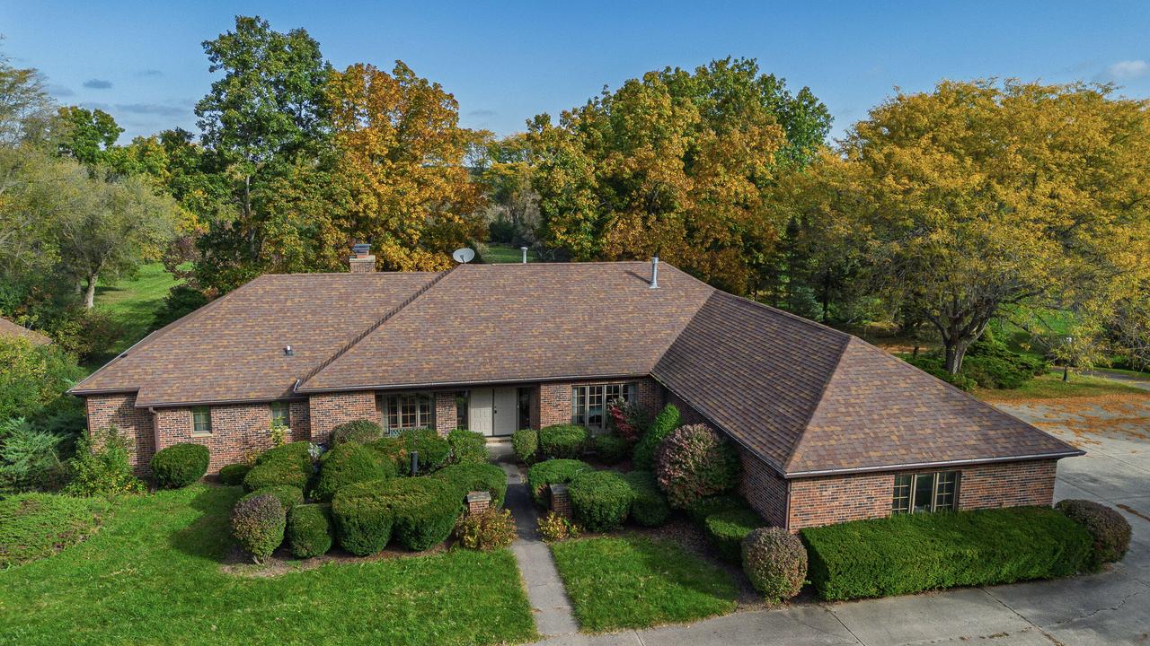26030 100th St, Salem Lakes, WI 53168