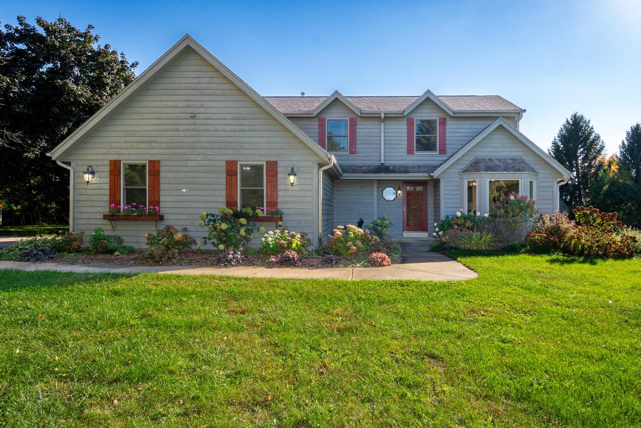 23701 W Overson Rd, Norway, WI 53182