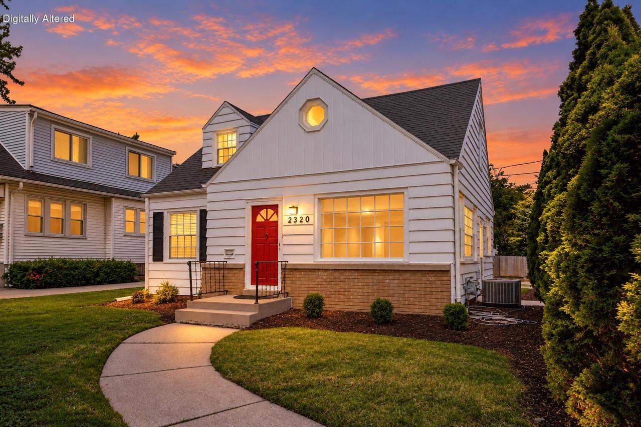 2320 N 68th St, Wauwatosa, WI 53213