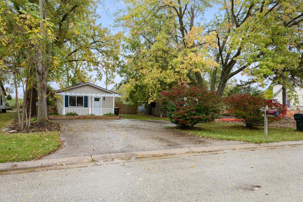 1425 Ellis Ave, Caledonia, WI 53402