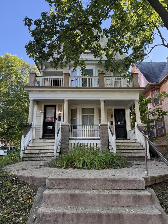 3201 W Mckinley Blvd #3203, Milwaukee, WI 53208