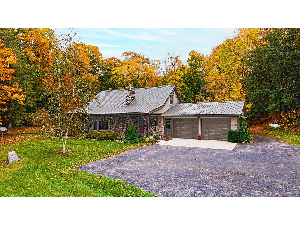 17417 Rosecrans Rd, Cooperstown, WI 54227
