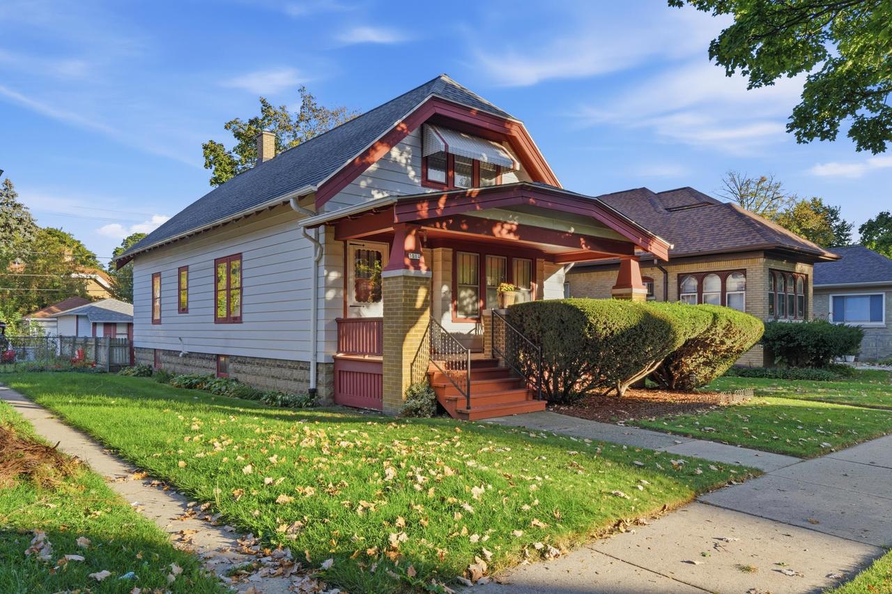 3014 N 47th St, Milwaukee, WI 53210