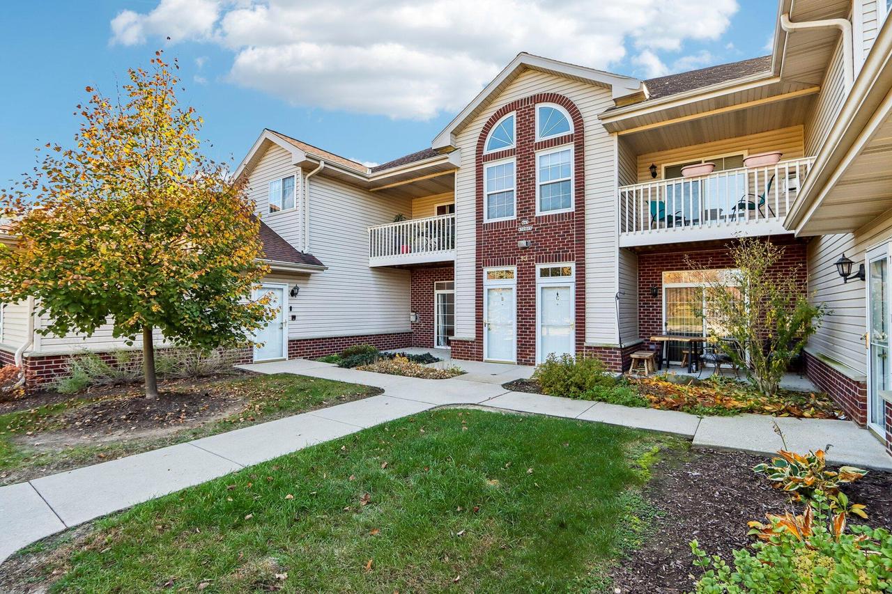 N43W32865 Rasmus Rd #13B, Nashotah, WI 53058