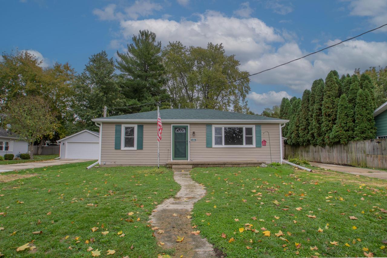 1513 S Ninth St, Watertown, WI 53094