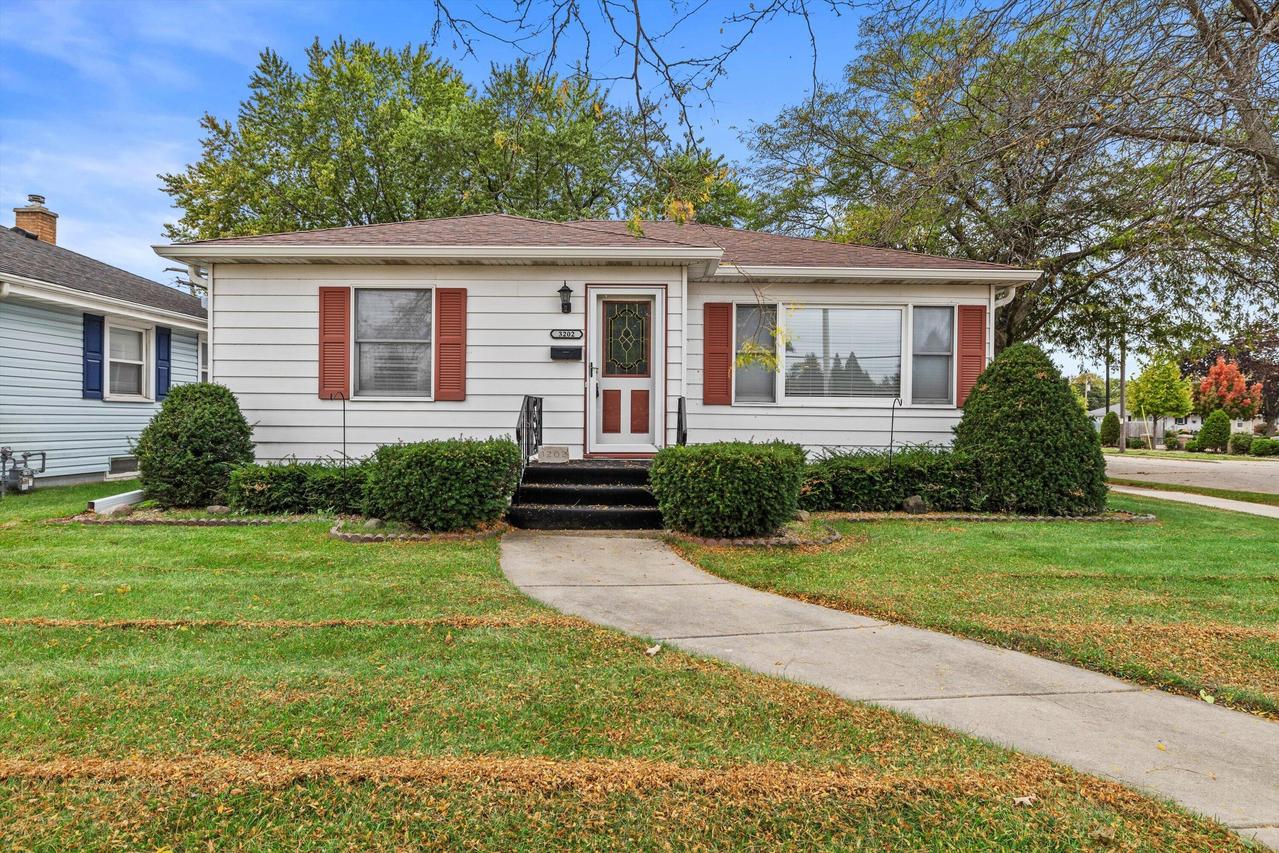3202 22nd Ave, Kenosha, WI 53140