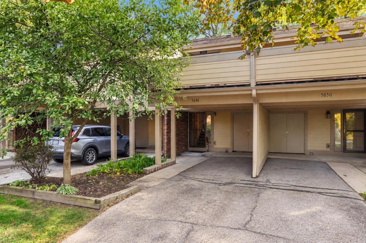 5648 S 27th St #3, Milwaukee, WI 53221