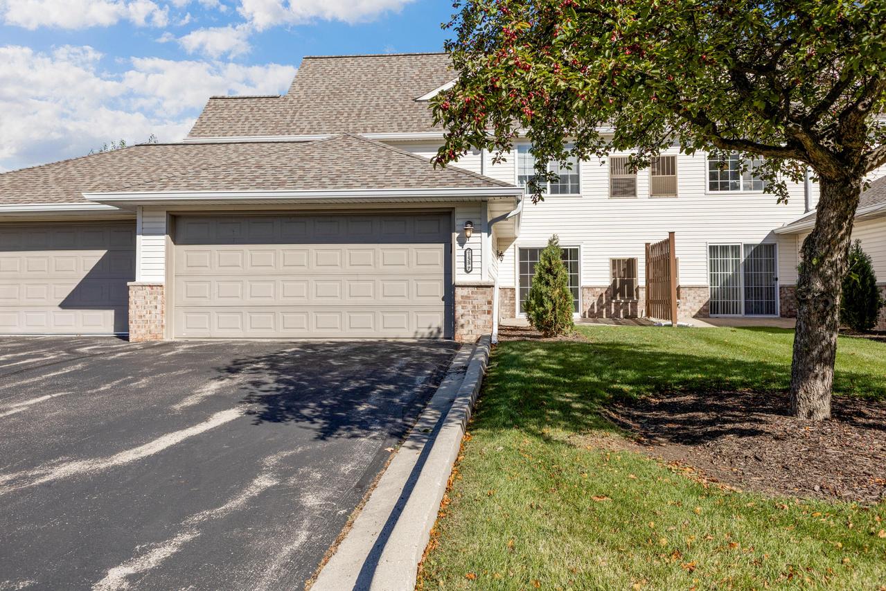 2153 Broken Hill #7, Waukesha, WI 53188