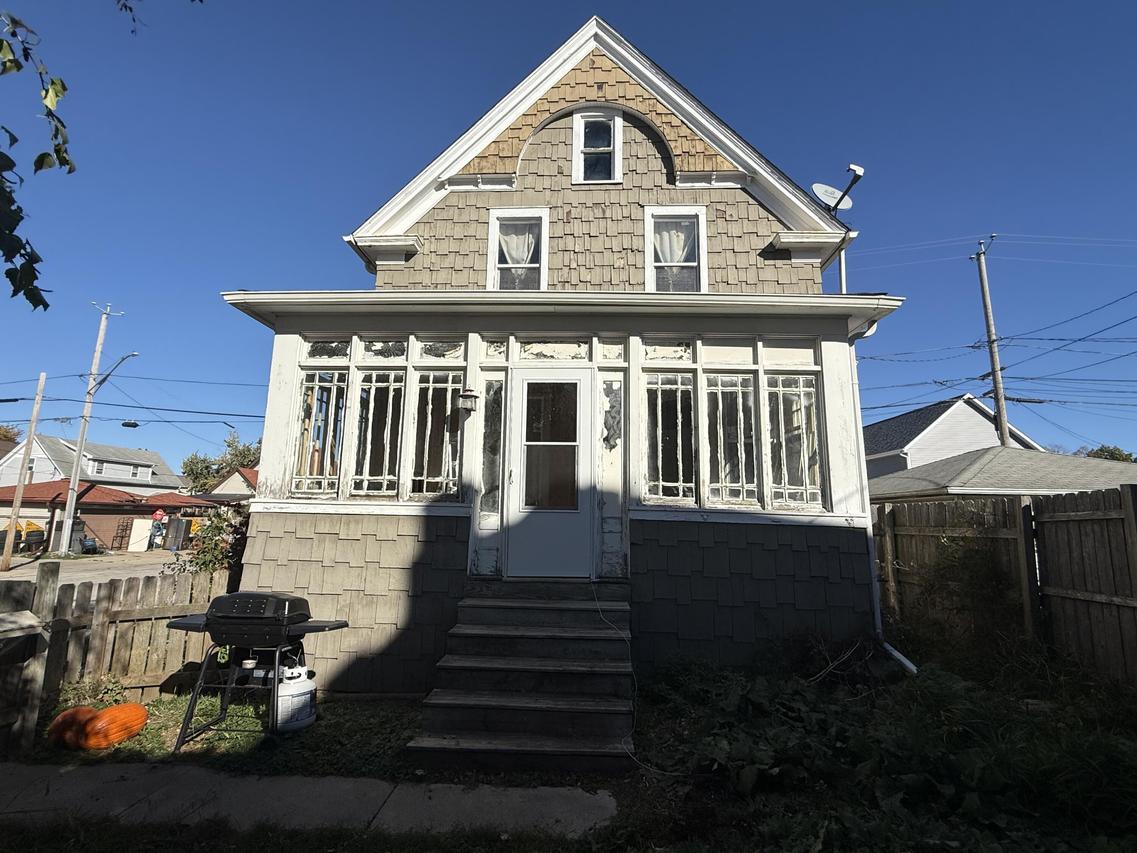 628 Milwaukee Ave, South Milwaukee, WI 53172
