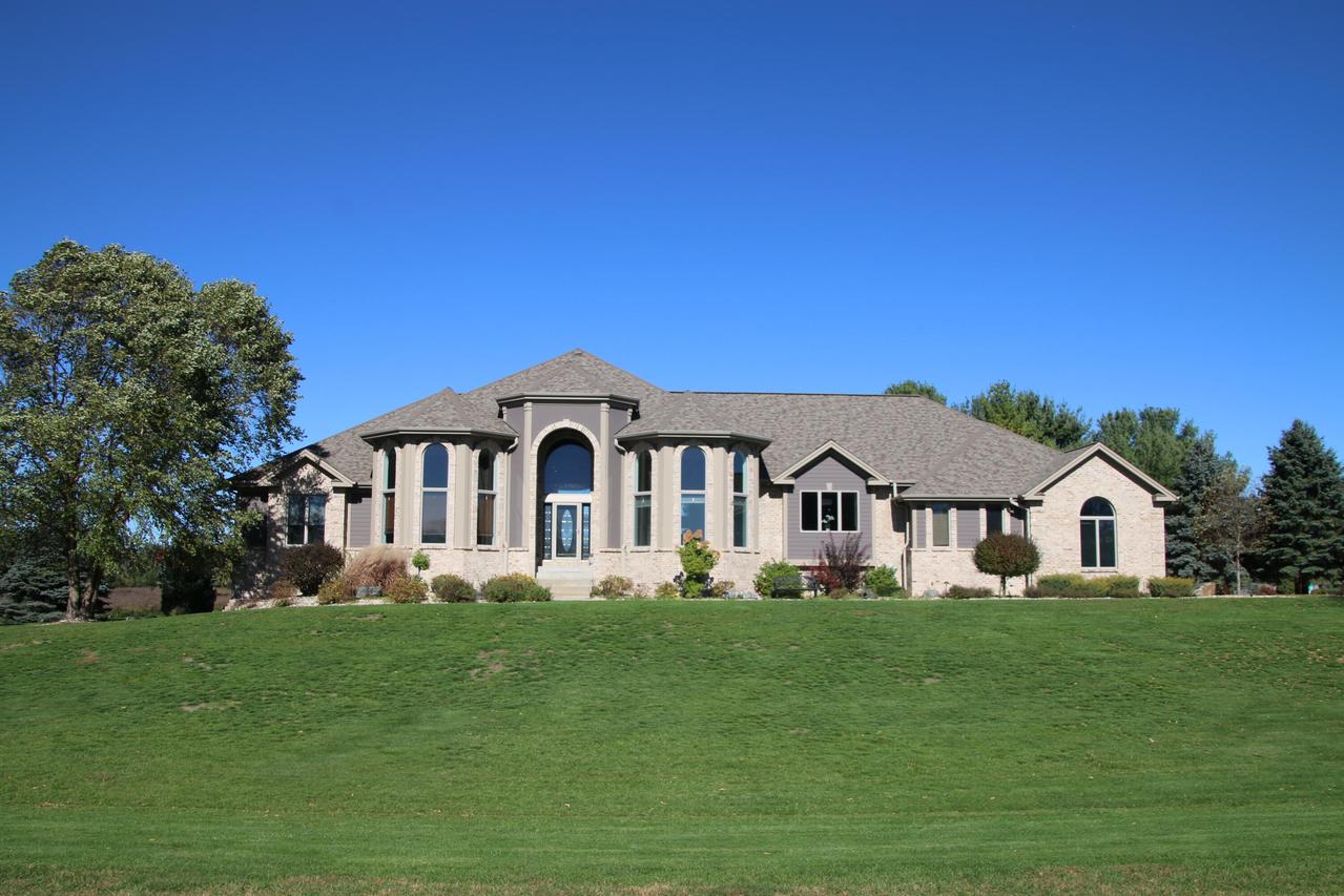 37868 Nettle Way, Summit, WI 53066