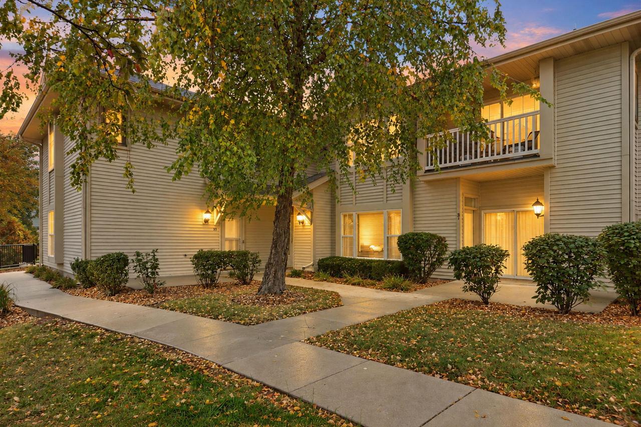 1505 92nd St #33, Sturtevant, WI 53177