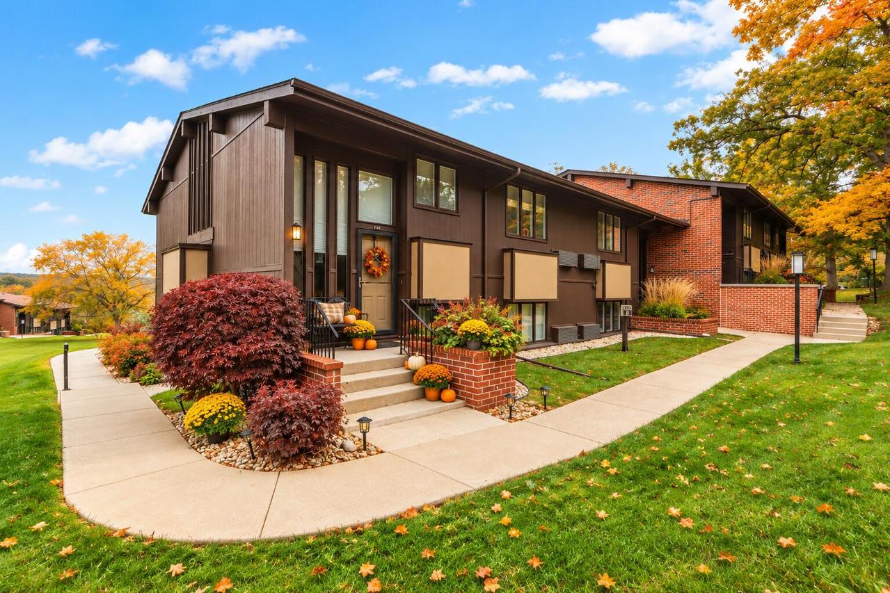 81 Aspen Rd #08, Geneva, WI 53147