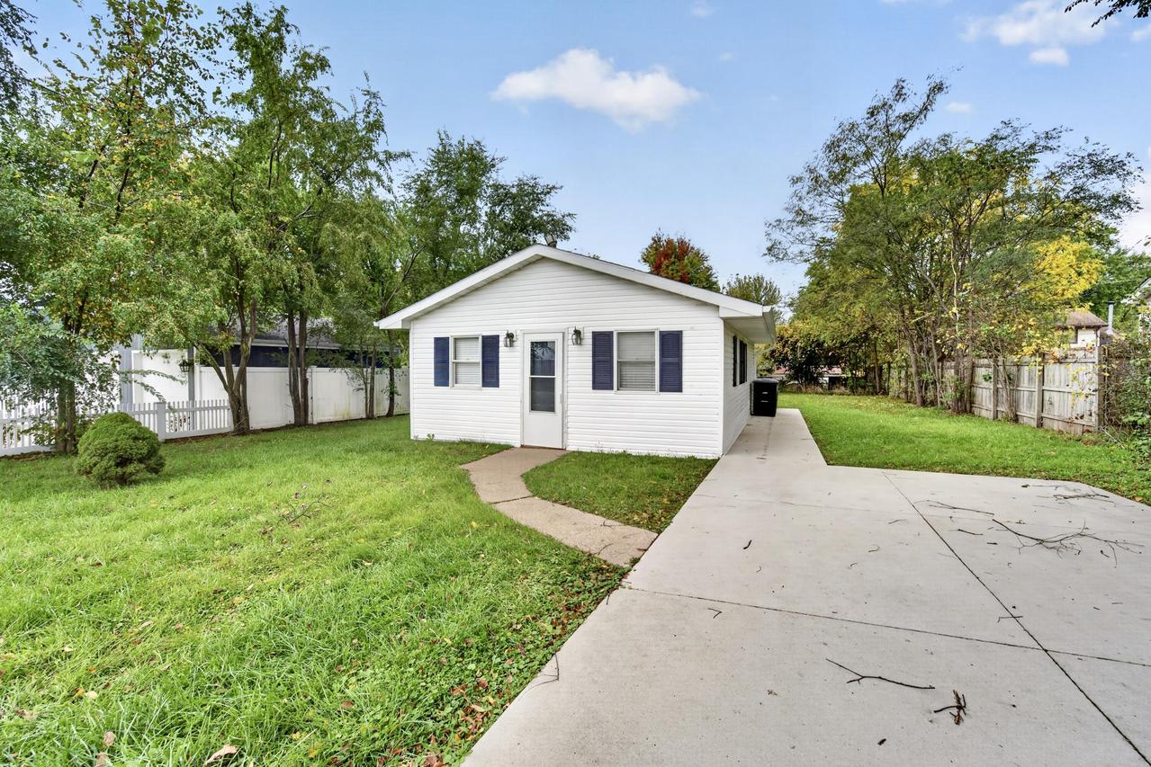 11416 268th Ave, Salem Lakes, WI 53179