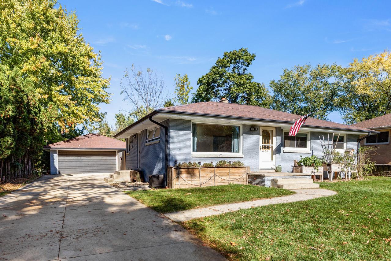 4436 W Dunwood Rd, Brown Deer, WI 53223