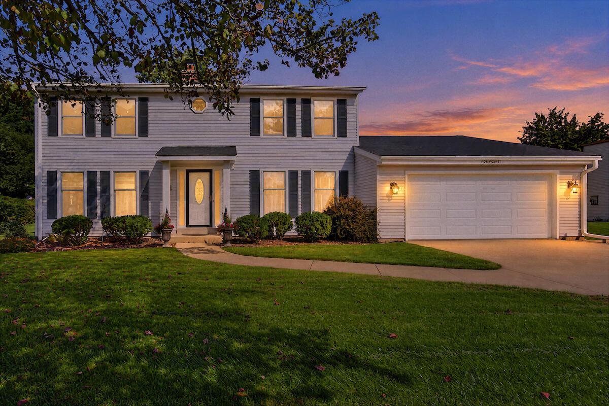 N28W22134 Burningwood Ln, Pewaukee, WI 53186