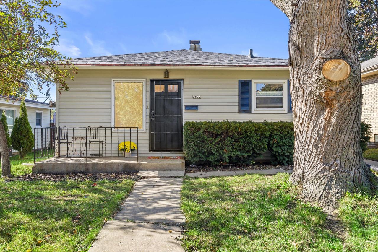 3809 N 79th St, Milwaukee, WI 53222