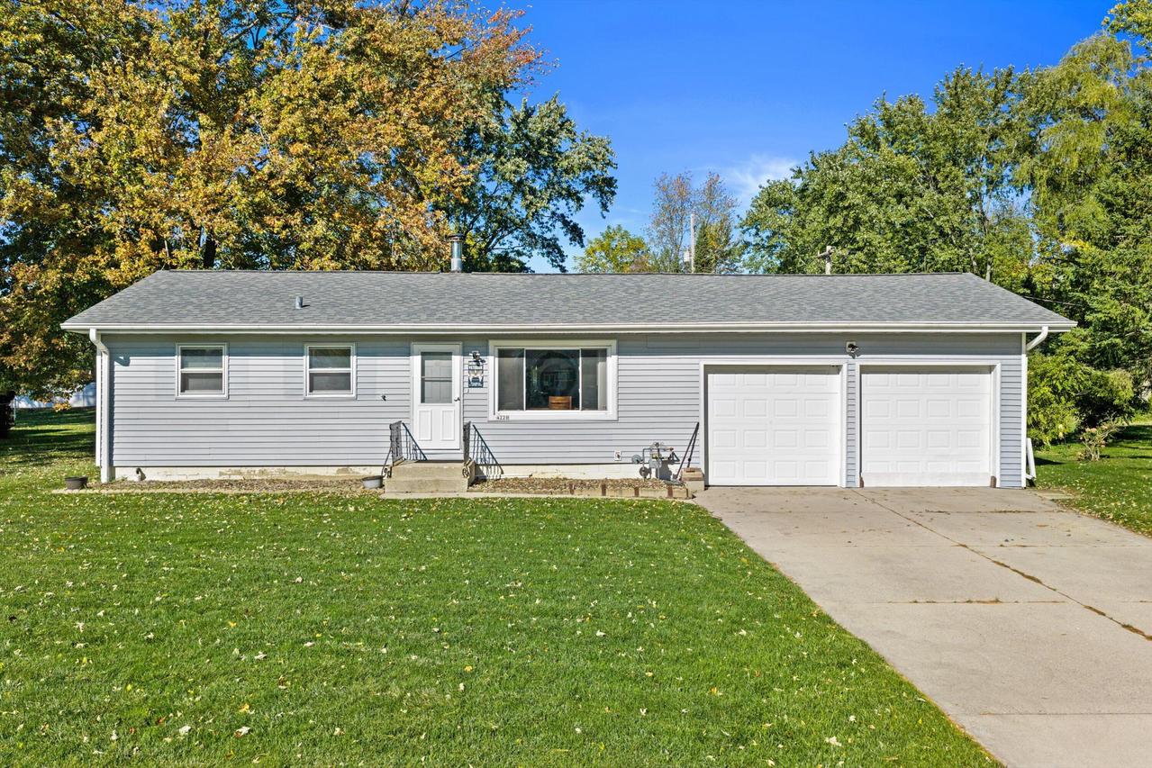 4220 E Alton Rd, Oak Creek, WI 53154