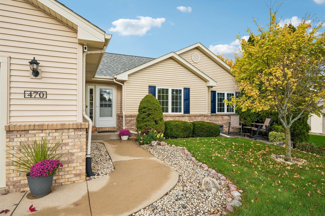 470 Reagan Rd, Kewaskum, WI 53040