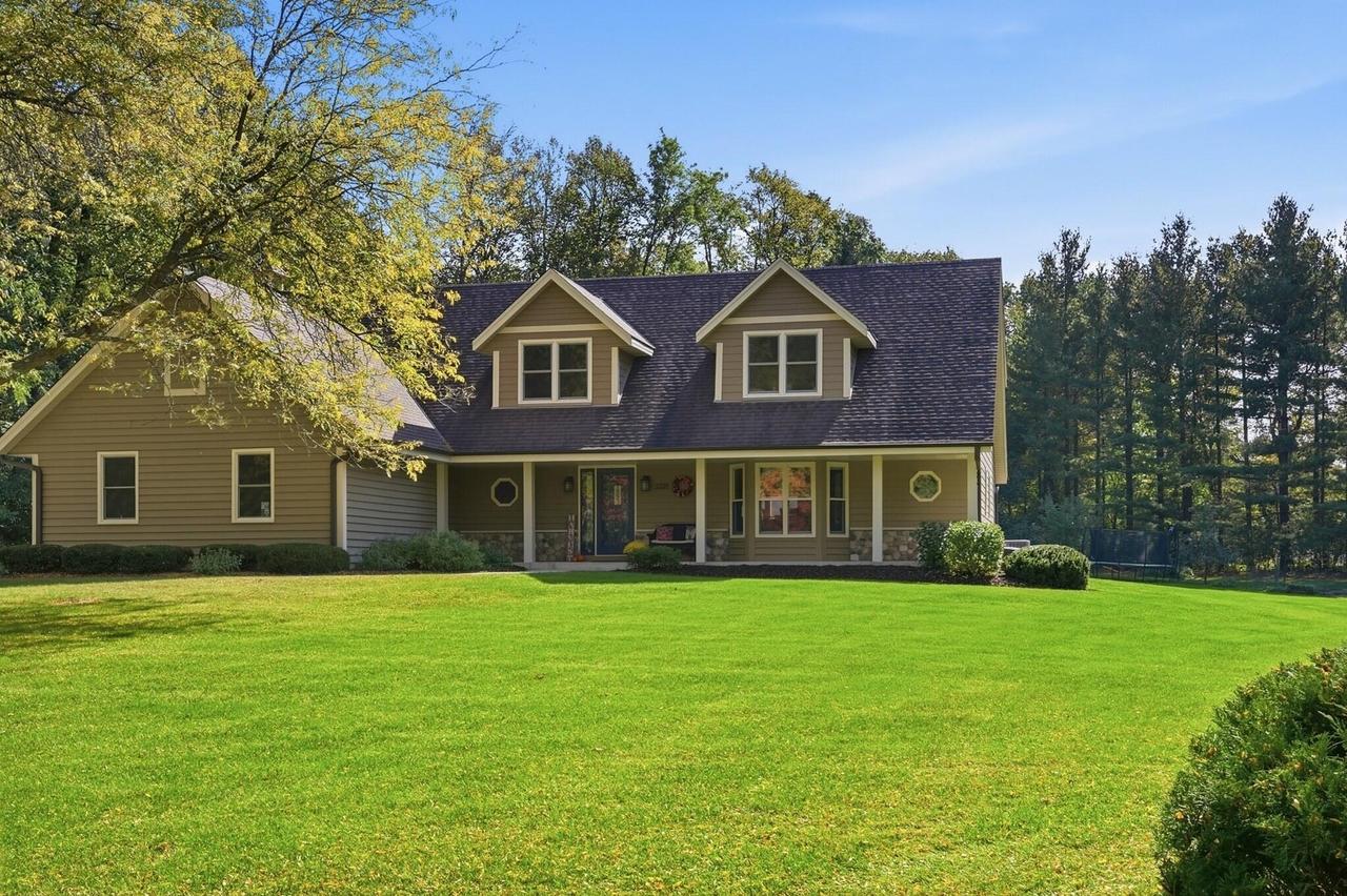 3209 Willowgate Pass, Richfield, WI 53017