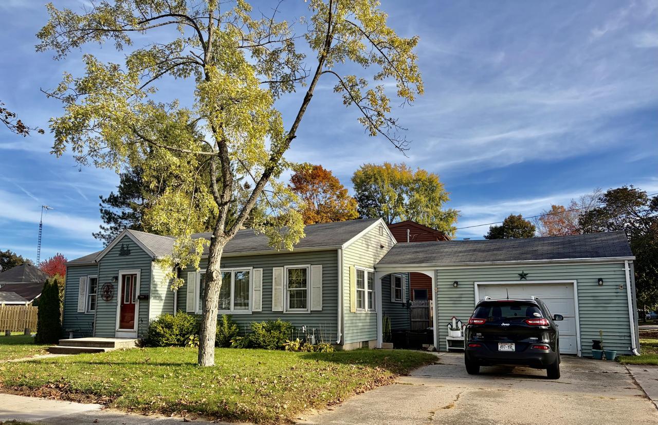 2015 34th St., Two Rivers, WI 54241