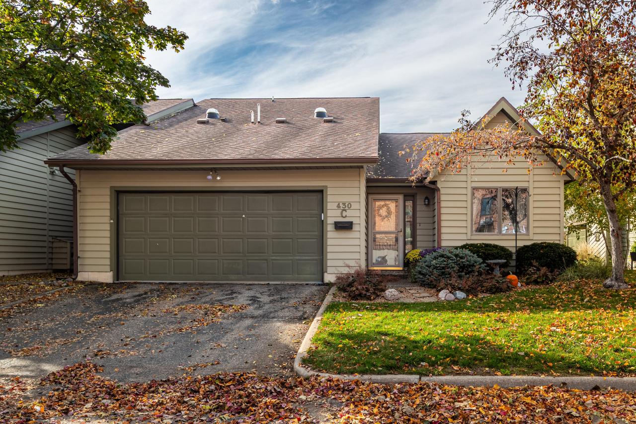 430 Gillette St #C, La Crosse, WI 54603