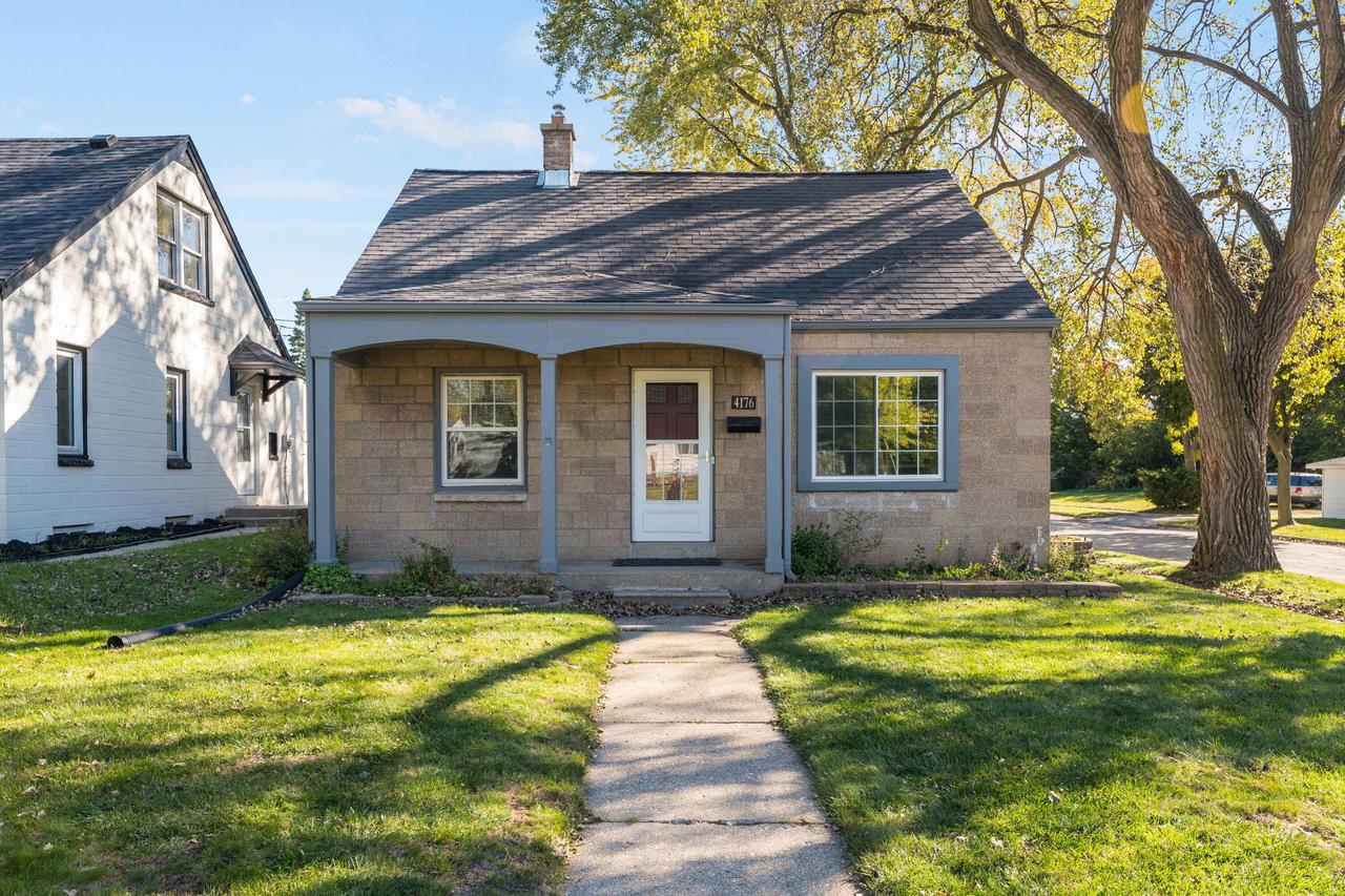 4176 S 5th Pl, Milwaukee, WI 53207