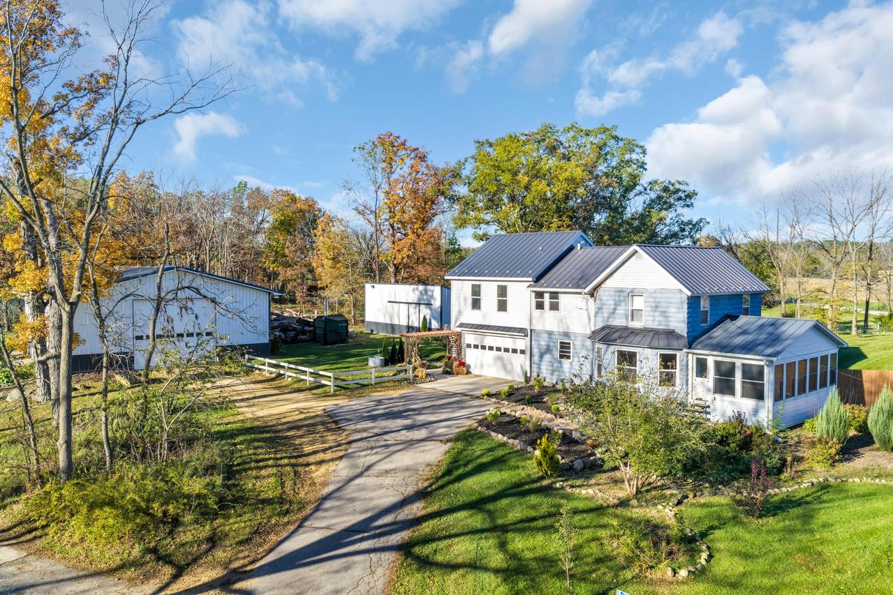 W3221 Park Dr, Geneva, WI 53147