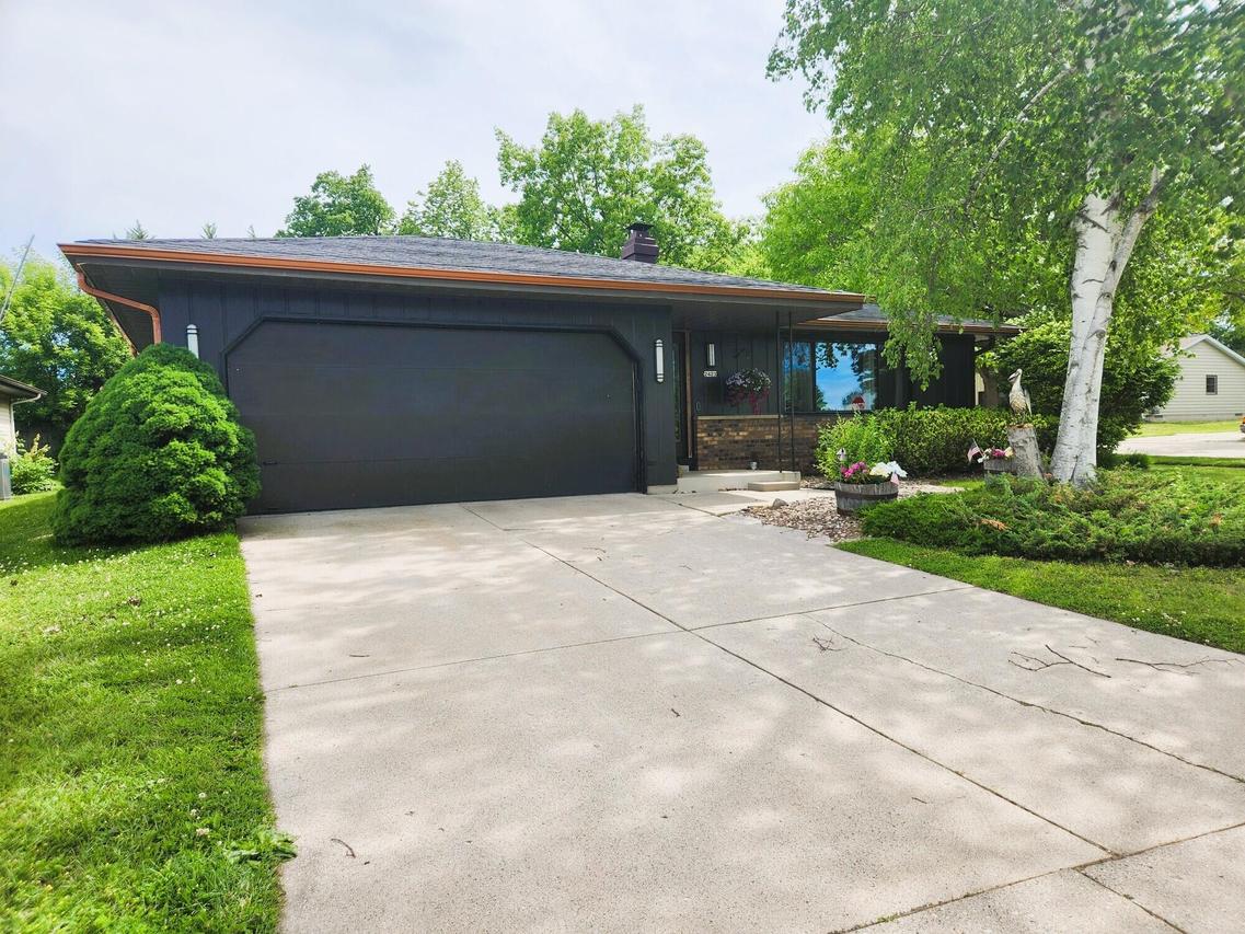 2423 Pershing Ave, Sheboygan, WI 53083