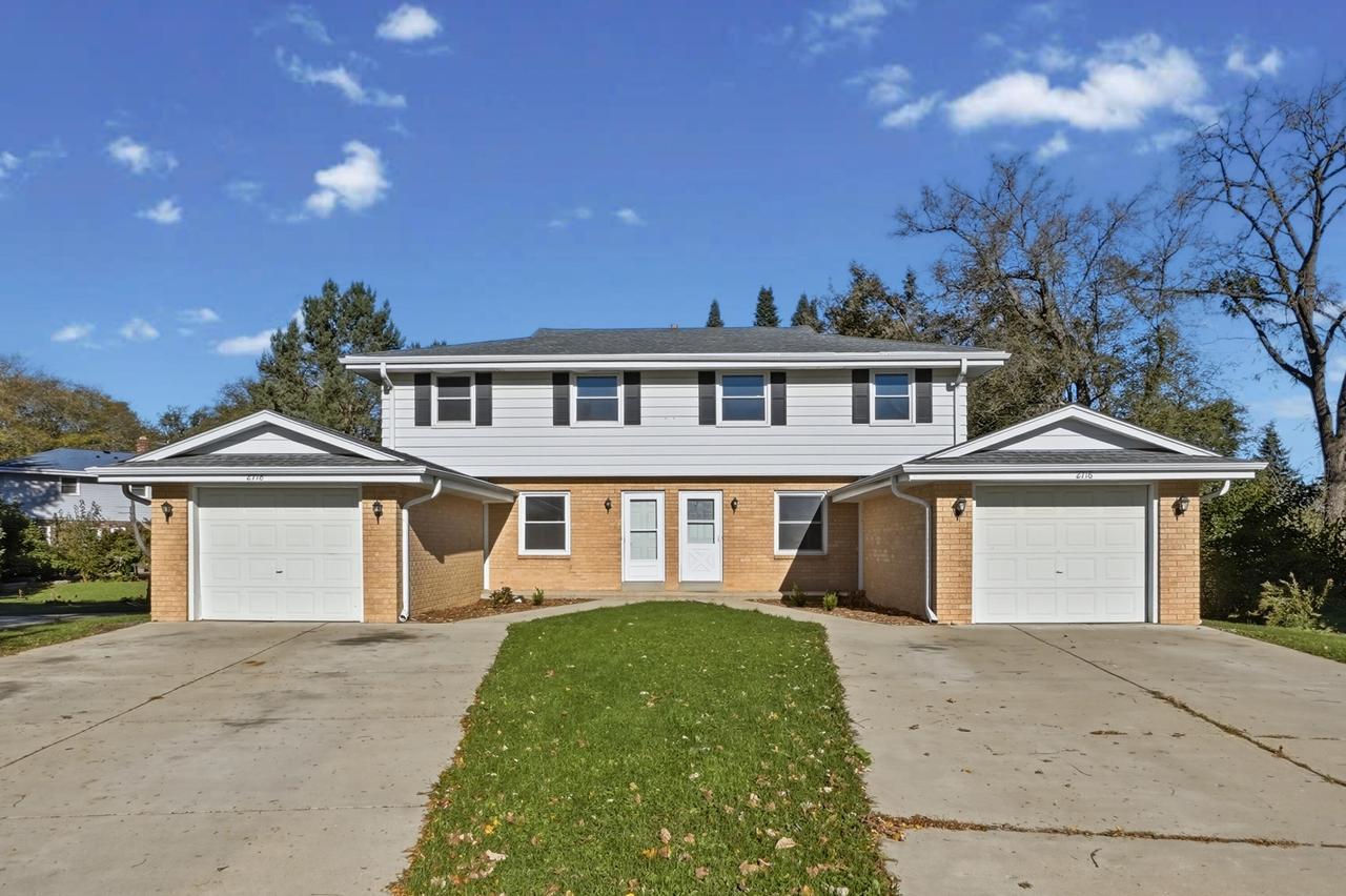 2716 Welsh Ct #2718, Waukesha, WI 53188