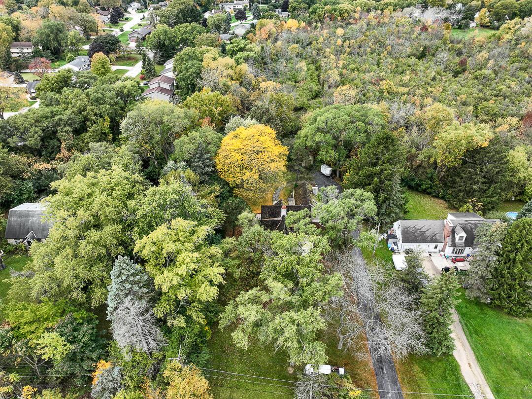4849 S 35th St, Greenfield, WI 53221