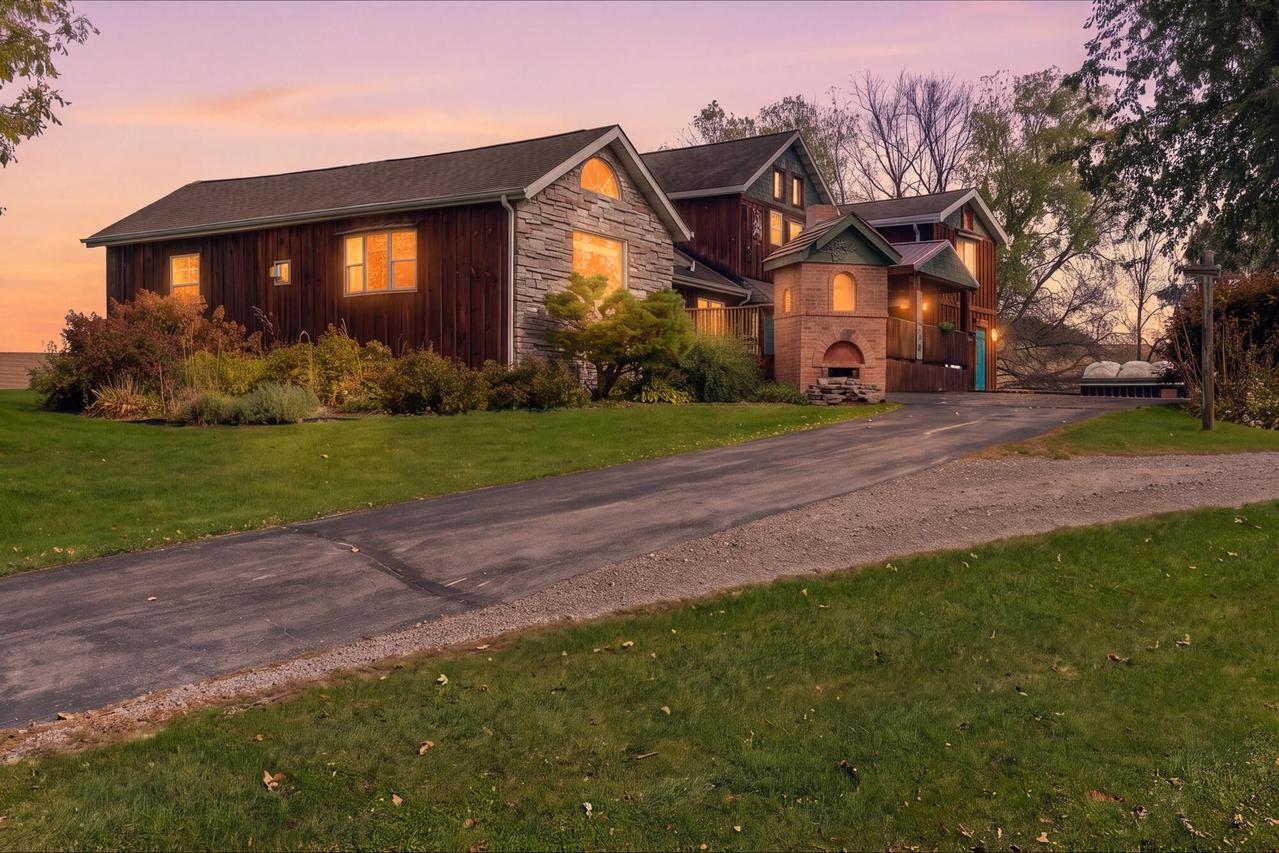 S5280 Lewison Rd, Viroqua, WI 54665