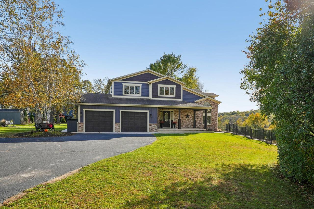W323S6675 Whitetail Meadows, Mukwonago, WI 53149