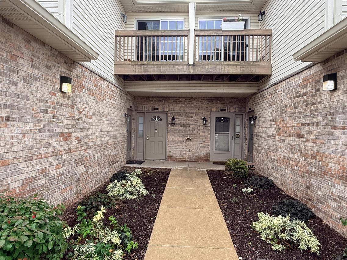 9211 S 54th St, Franklin, WI 53132