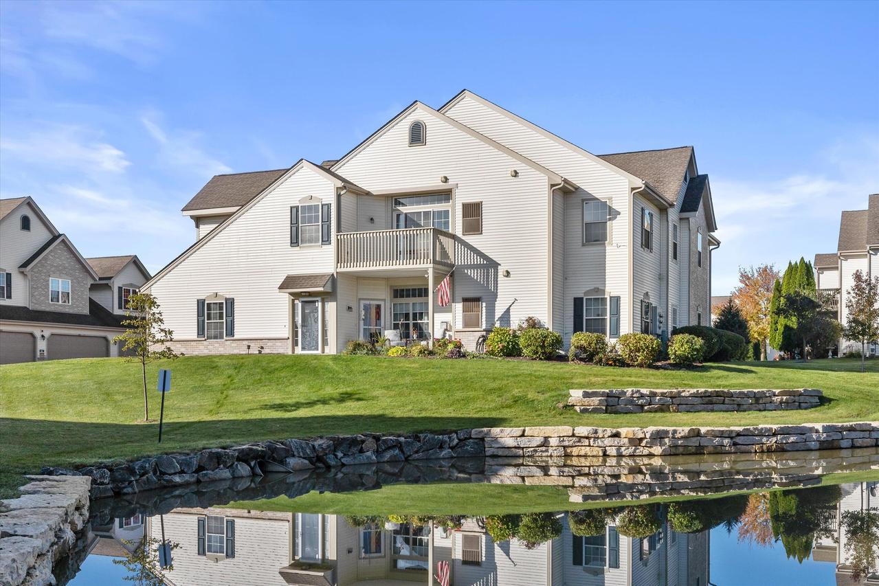 981 Hastings Ct #202, Mount Pleasant, WI 53406