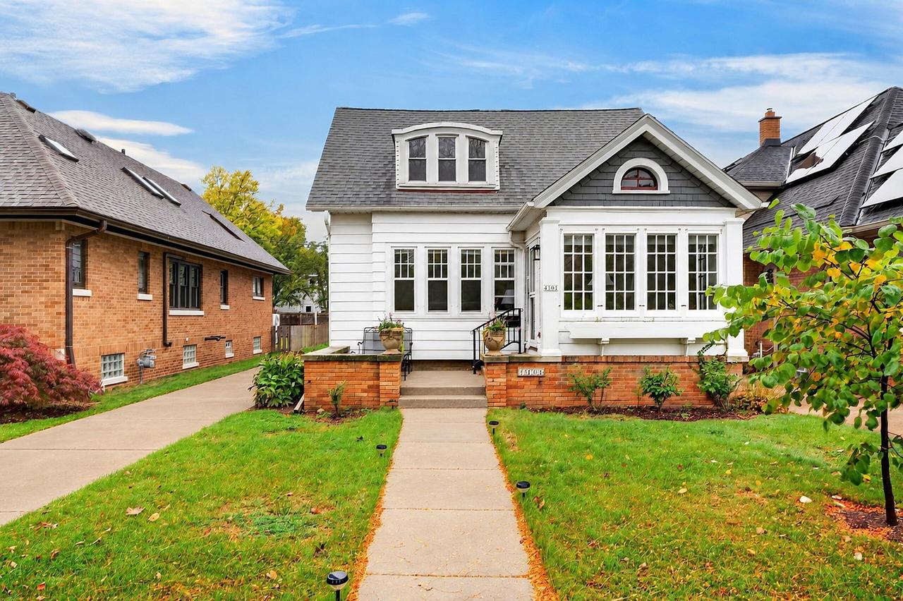 4101 N Larkin St, Shorewood, WI 53211