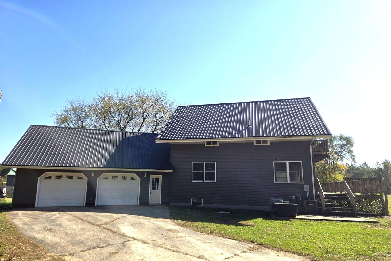 7427 Lexington St, Arena, WI 53503