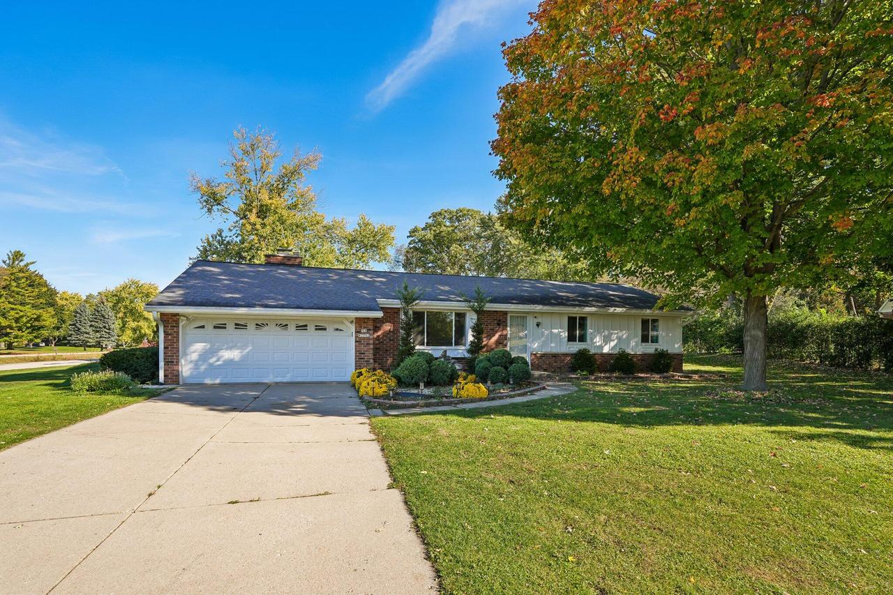 N68W13762 Bay Ridge, Menomonee Falls, WI 53051