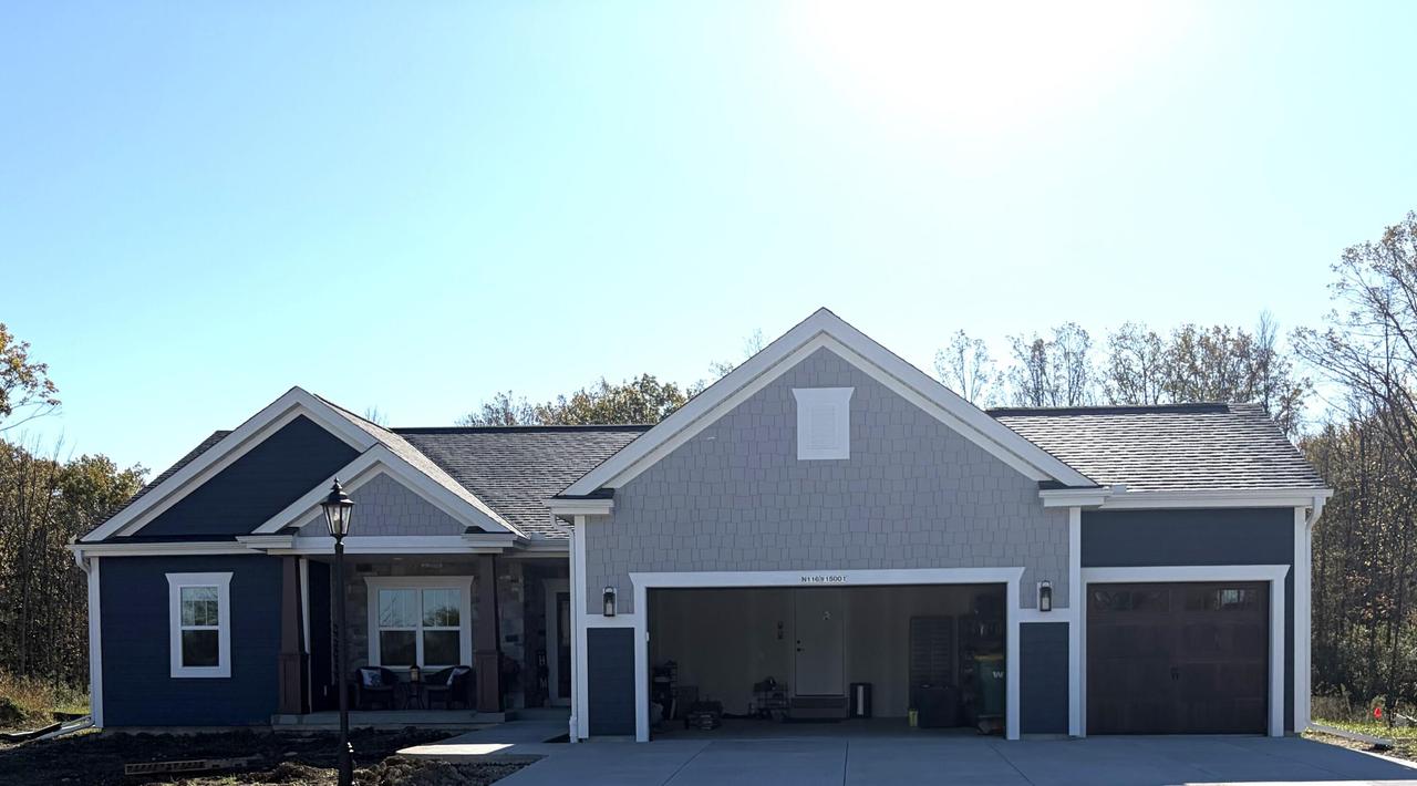 N116W15001 Red Holly Dr, Germantown, WI 53022