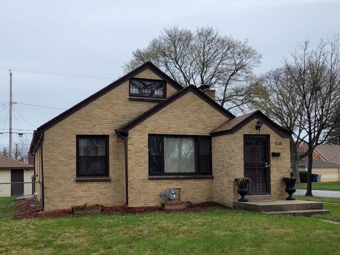 4902 N 66th St, Milwaukee, WI 53218