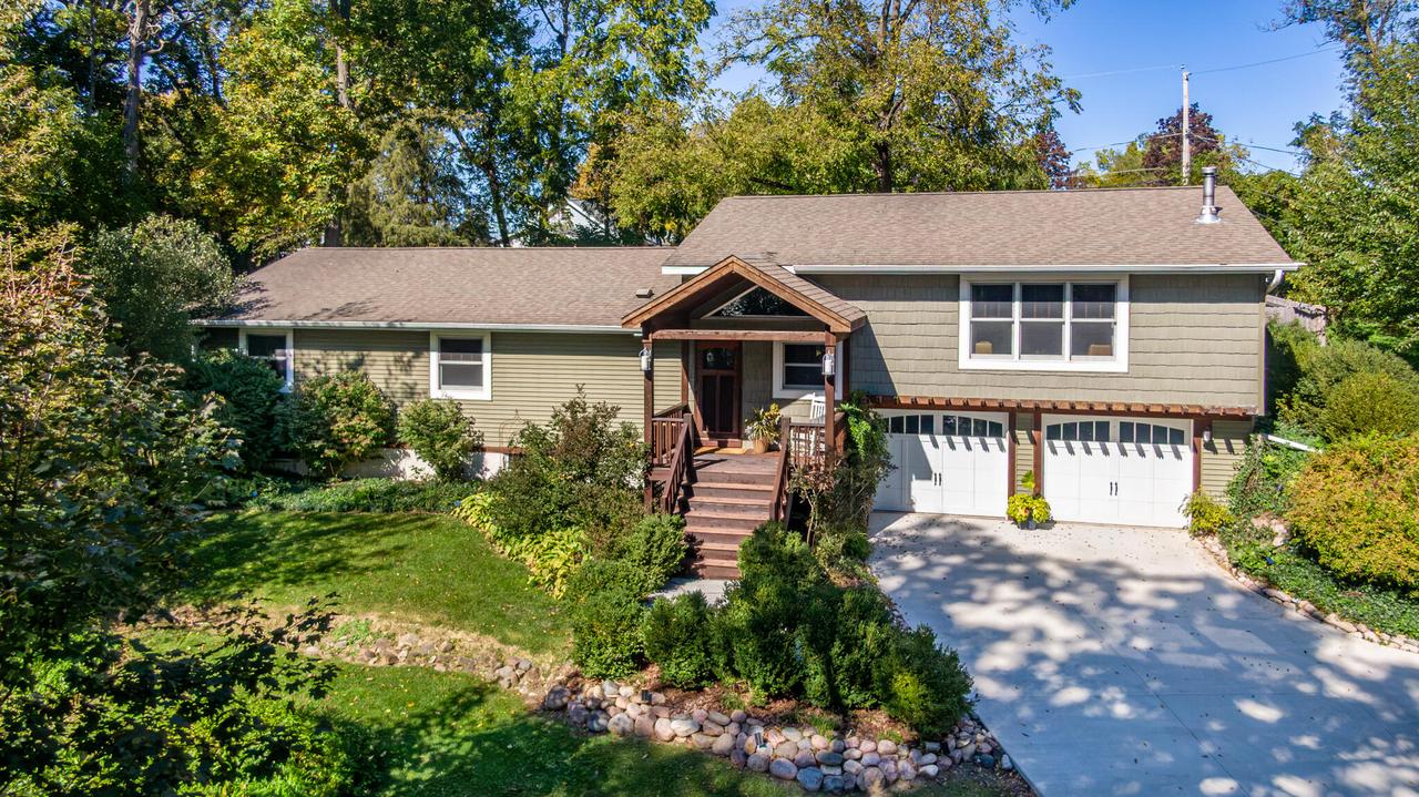 24320 77th St, Paddock Lake, WI 53168