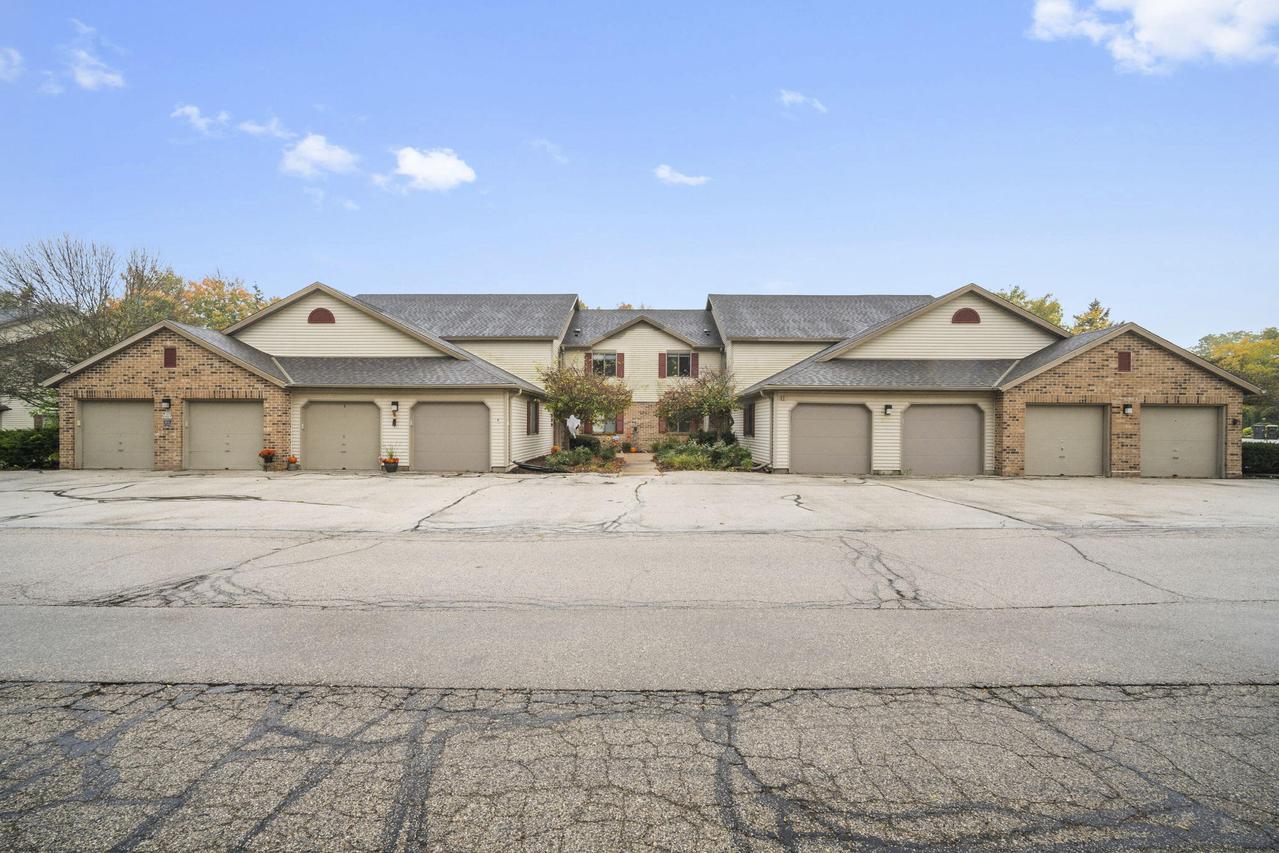 W191S7865 Overlook Bay Rd, Muskego, WI 53150