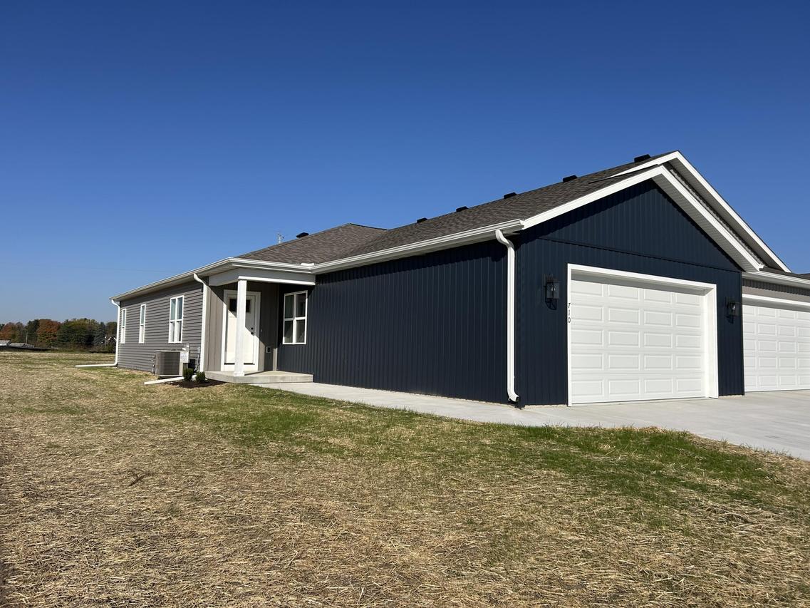 710 Johnson St, Watertown, WI 53094
