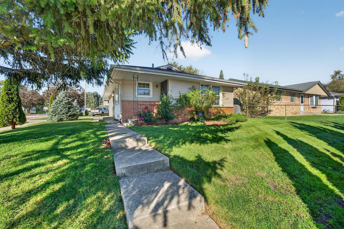 7866 48th Ave, Kenosha, WI 53142