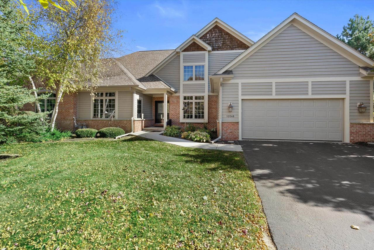 10548 N Hidden Creek, Mequon, WI 53092