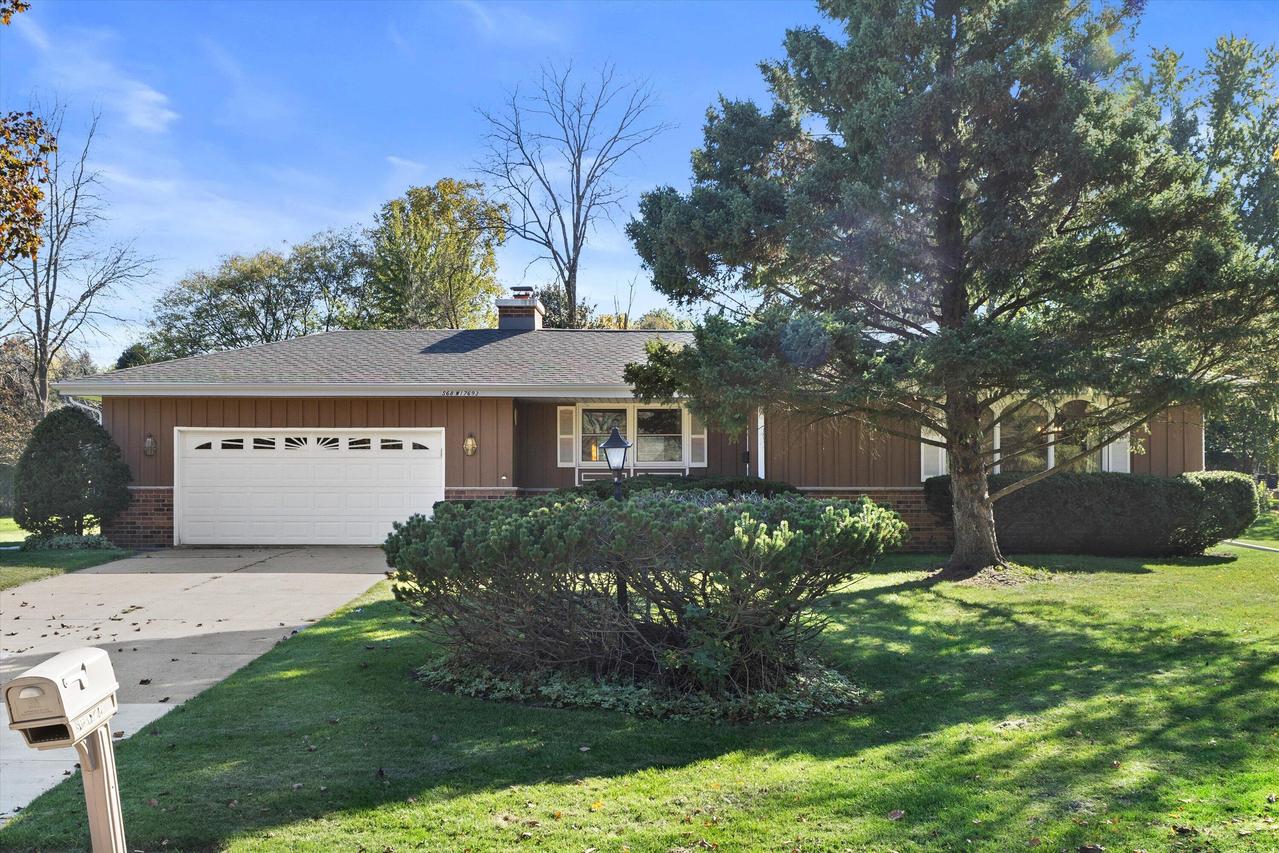 S68W17693 Marybeck Ln, Muskego, WI 53150
