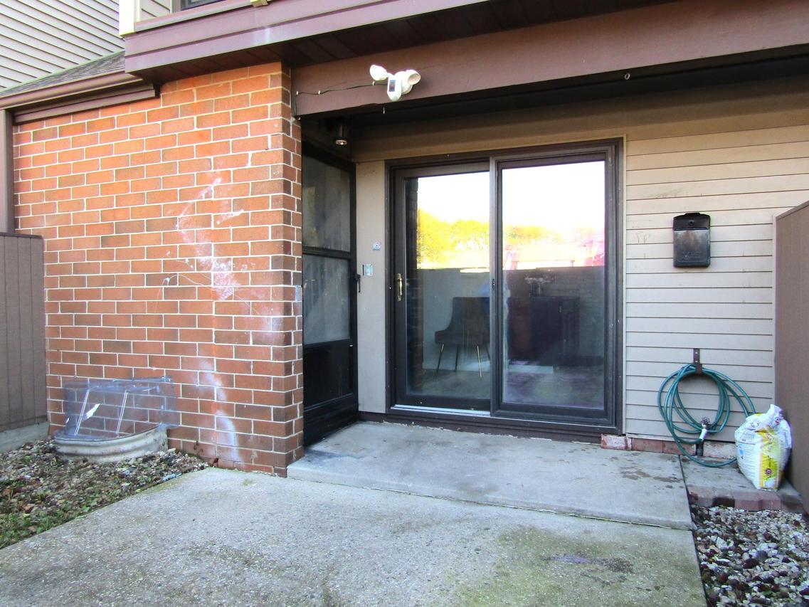 1661 W Edgerton Ave #H, Milwaukee, WI 53221
