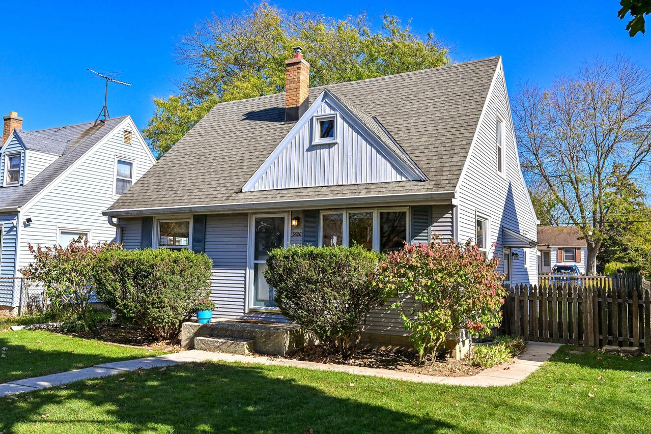 3620 N 98th St, Milwaukee, WI 53222