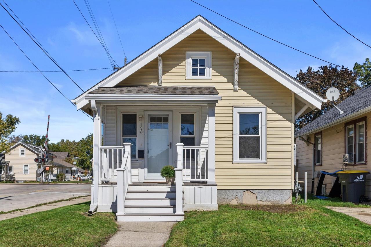 150 Cook St, Waukesha, WI 53186