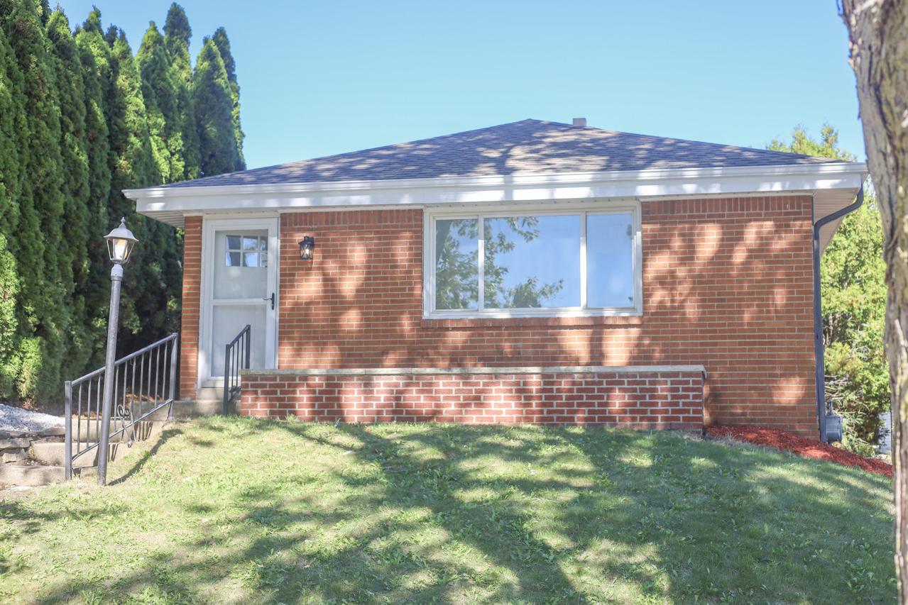 1020 Carrington Ave, South Milwaukee, WI 53172