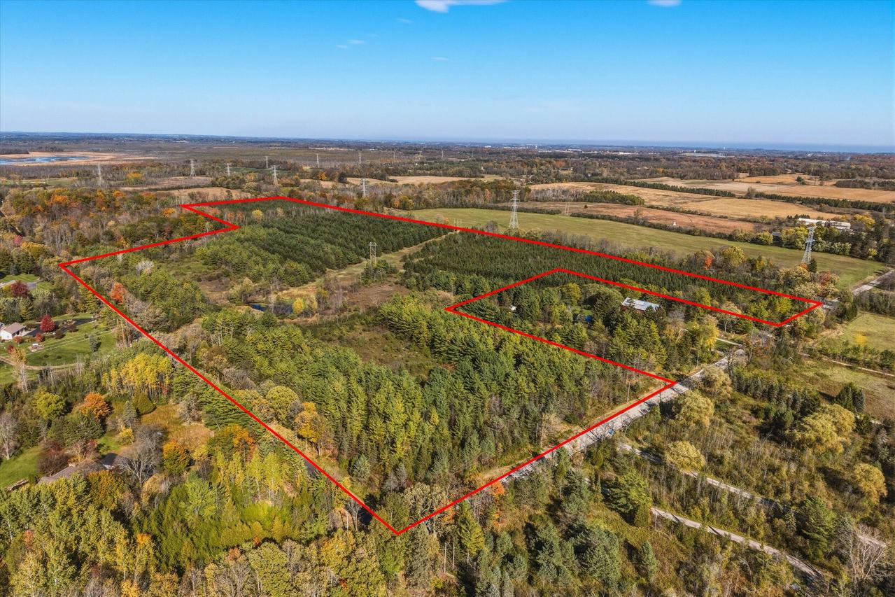 Lot 2 Pleasant Valley, Cedarburg, WI 53012
